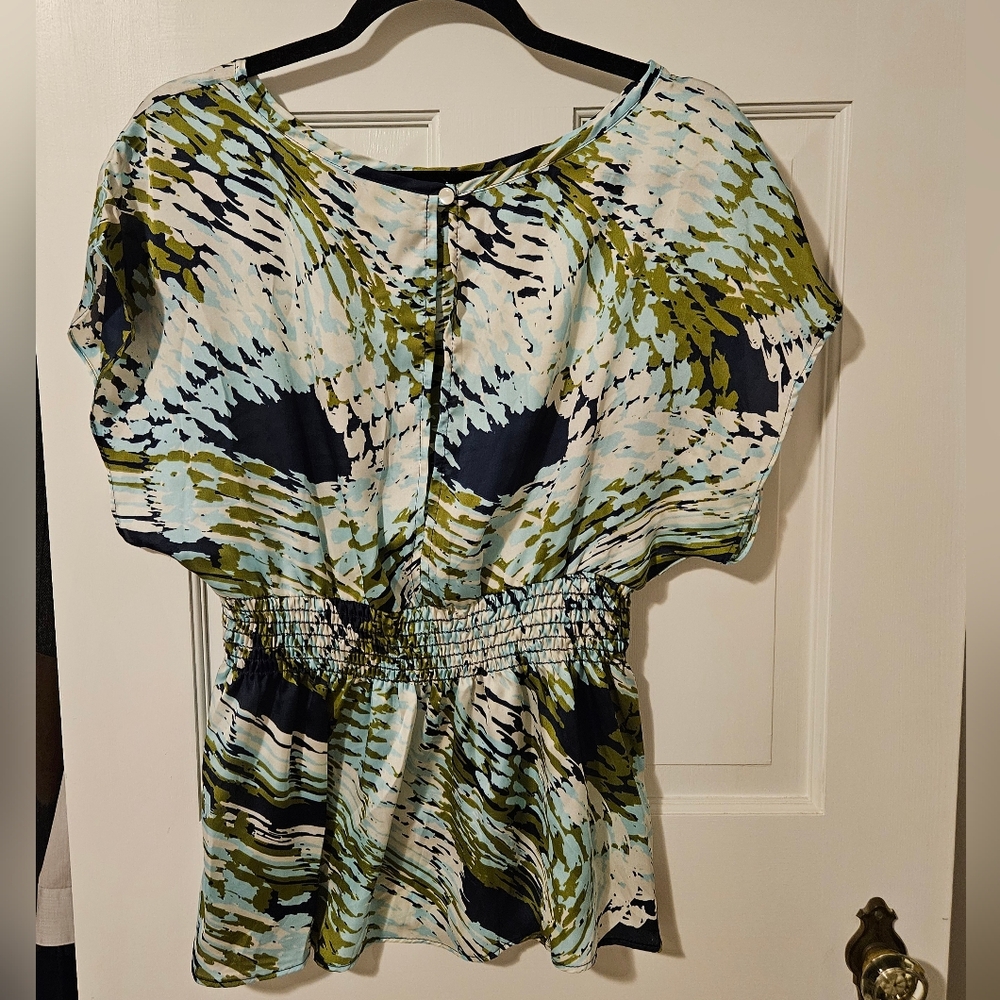 NEW abstract blouse - Picture 2 of 5